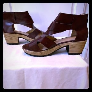 Brown peel toe gladiator style sandals